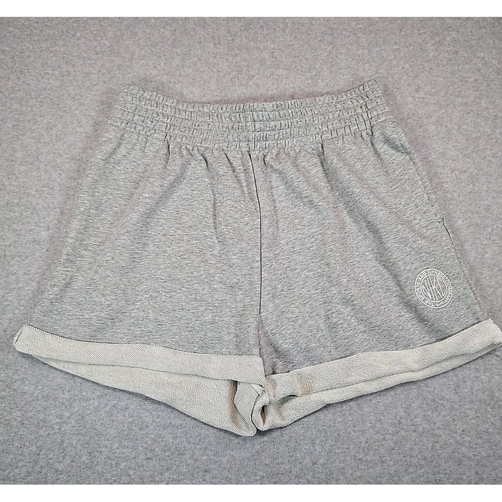 Nike Athletic Shorts Women Size Large Gray Elastic Stardard Fit High-Waisted NWT